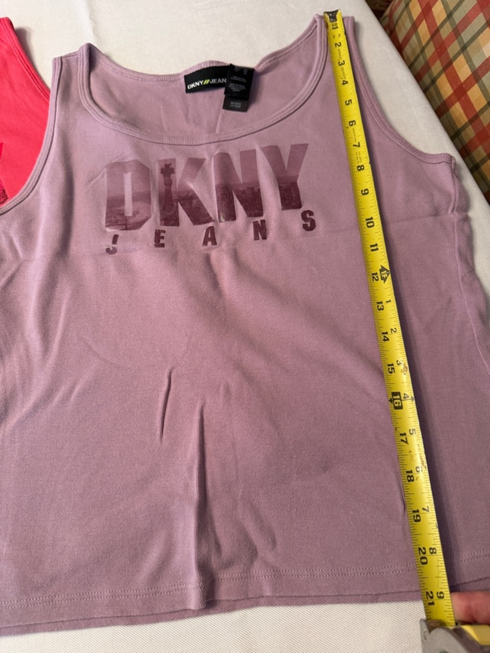 2 DKNY jeans sleeveless New York sleeveless tops size XL
Light purple, pink/red - Picture 5 of 10